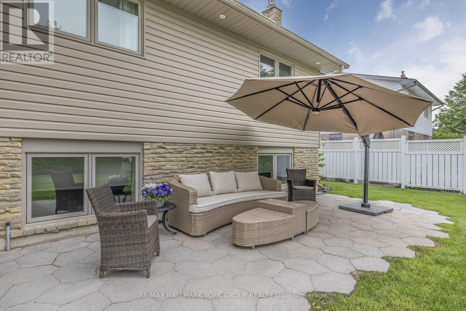 82 Fairway Drive, Aurora, Ontario  L4G 2H4 - Photo 33 - N12204861