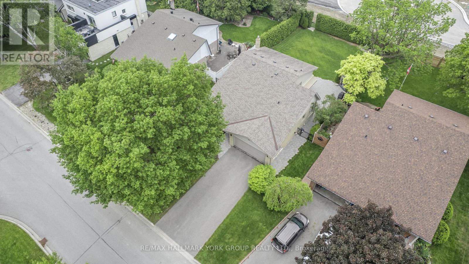 82 Fairway Drive, Aurora, Ontario  L4G 2H4 - Photo 41 - N12204861