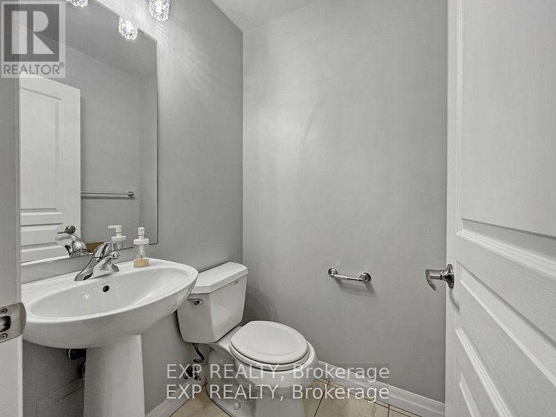 2201 - 223 Webb Drive, Mississauga, Ontario  L5B 0E8 - Photo 12 - W12204860