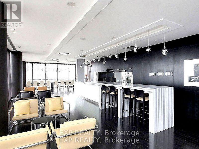 2201 - 223 Webb Drive, Mississauga, Ontario  L5B 0E8 - Photo 18 - W12204860