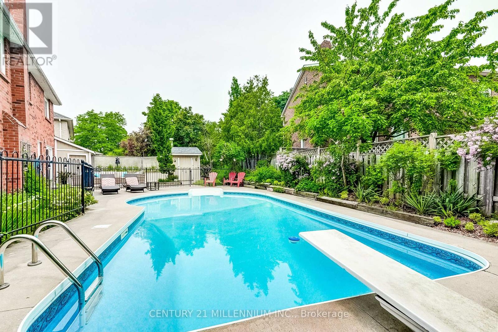 8 Newport Street, Brampton, Ontario  L6S 4M1 - Photo 36 - W12204865