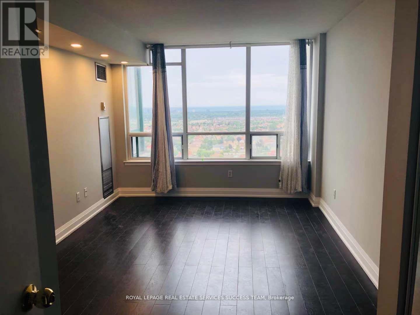 2407 - 550 Webb Drive, Mississauga, Ontario  L5B 3Y4 - Photo 15 - W12204876