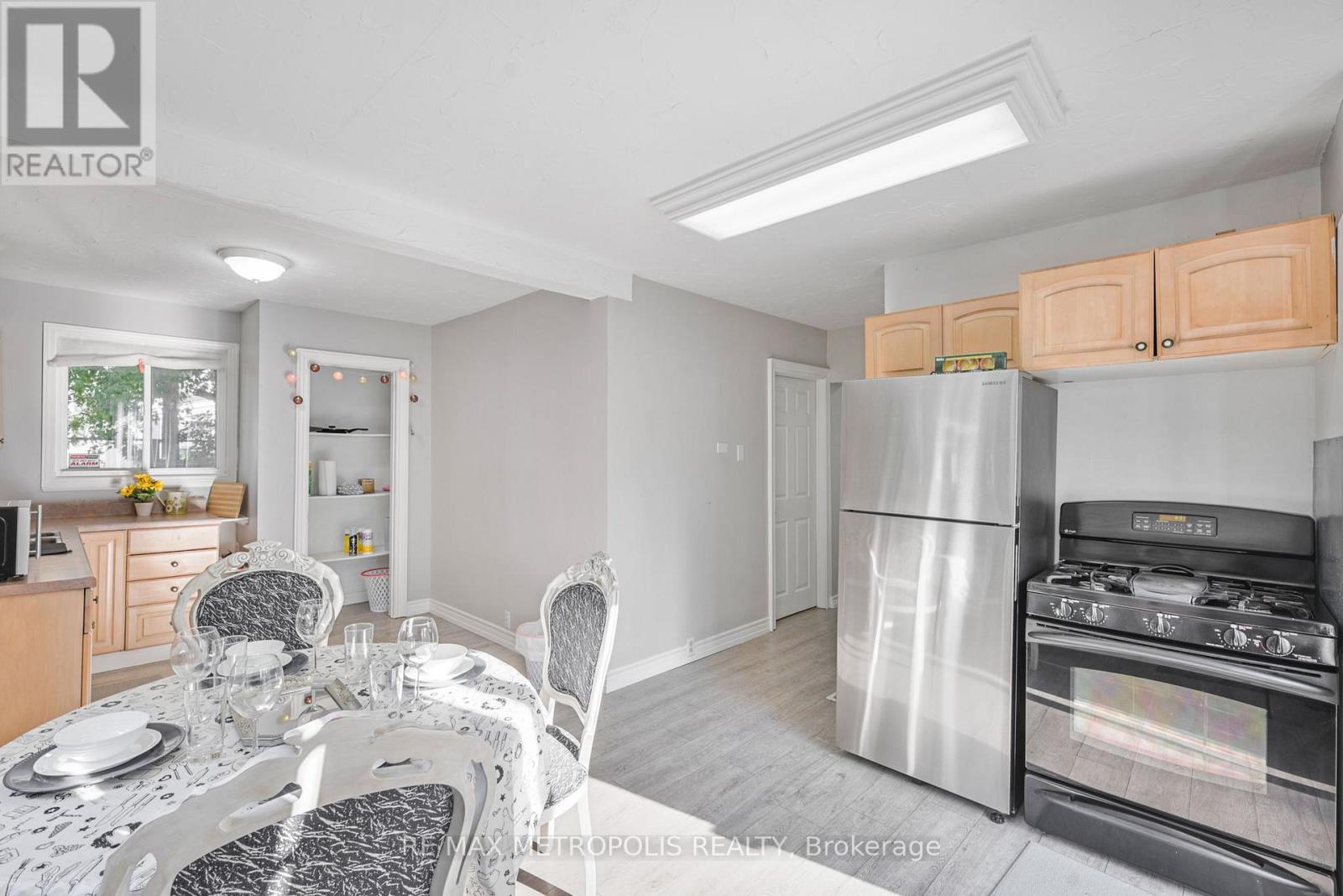 719 Knox Avenue, Hamilton (Parkview), Ontario  L8H 6K7 - Photo 16 - X12204825