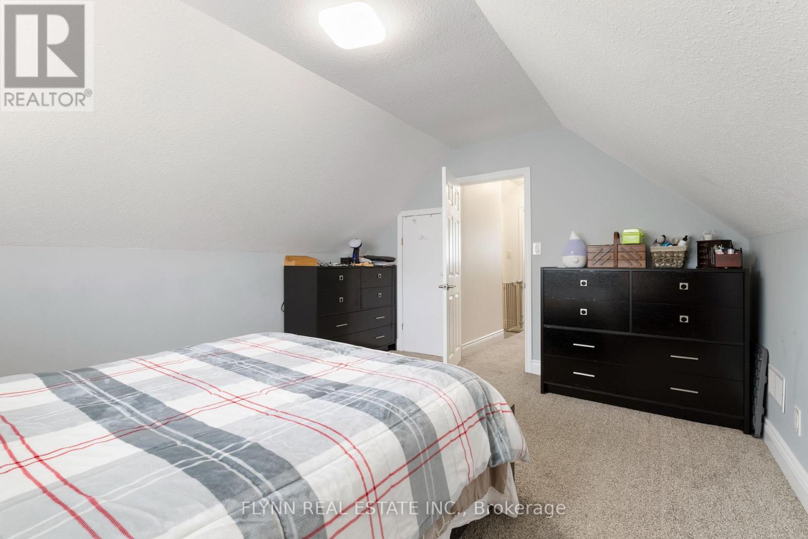 116 Elmview Street W, Welland, Ontario  L3C 4K7 - Photo 16 - X12204838