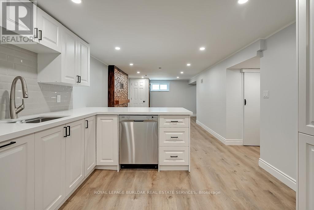 Lower - 66 East 41st Street, Hamilton, Ontario  L8T 2Z6 - Photo 10 - X12204840