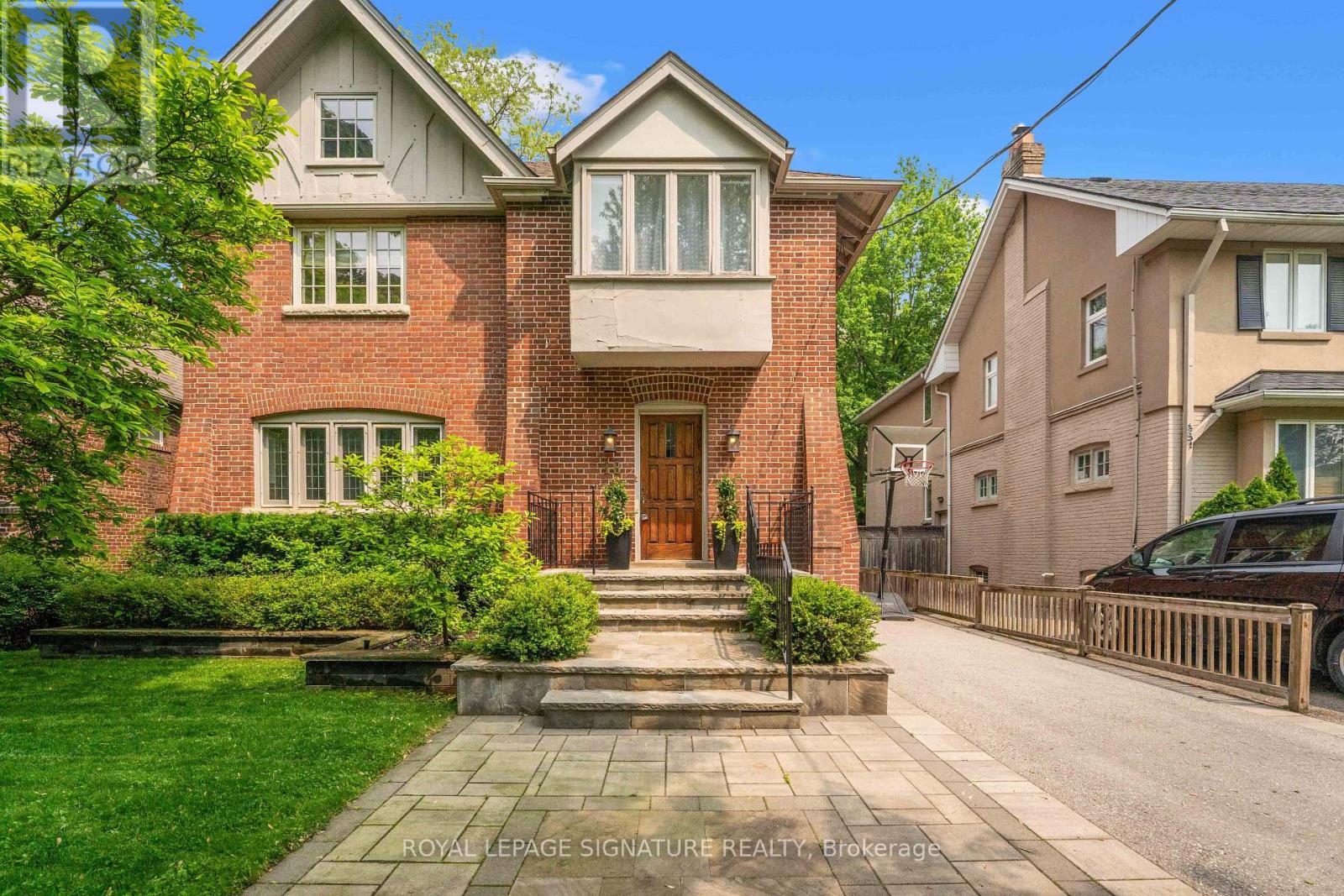 18 WEYBOURNE CRESCENT, toronto (lawrence park south), Ontario