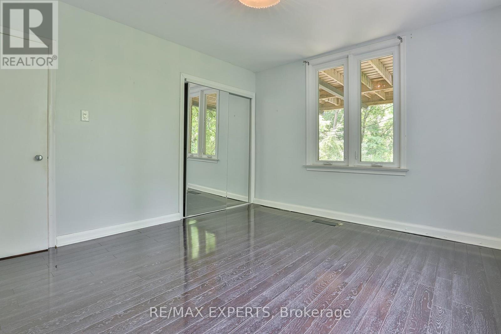 2 - 237 Douglas Avenue, Toronto, Ontario  M5M 1G9 - Photo 7 - C12204867