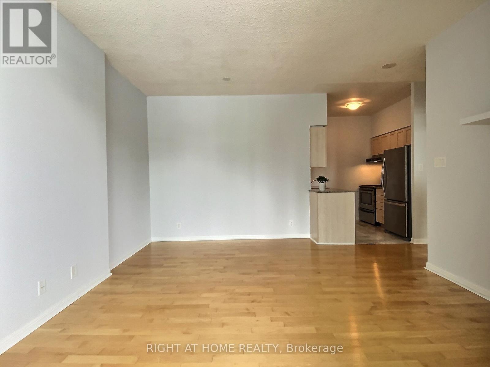 2125 - 230 Queens Quay W, Toronto, Ontario  M5J 2Y7 - Photo 10 - C12204870