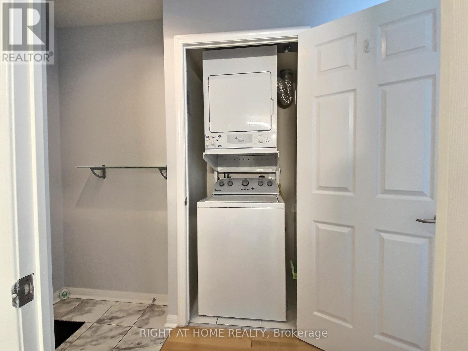 2125 - 230 Queens Quay W, Toronto, Ontario  M5J 2Y7 - Photo 20 - C12204870