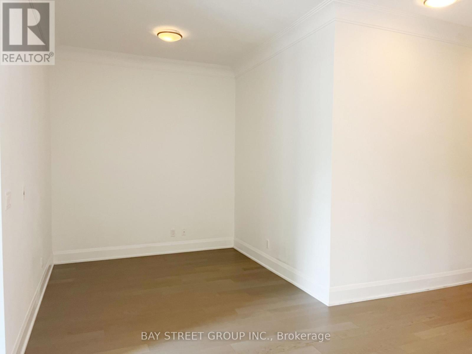 107 - 15 Water Walk Drive, Markham (Unionville), Ontario  L6G 0G3 - Photo 10 - N12204567