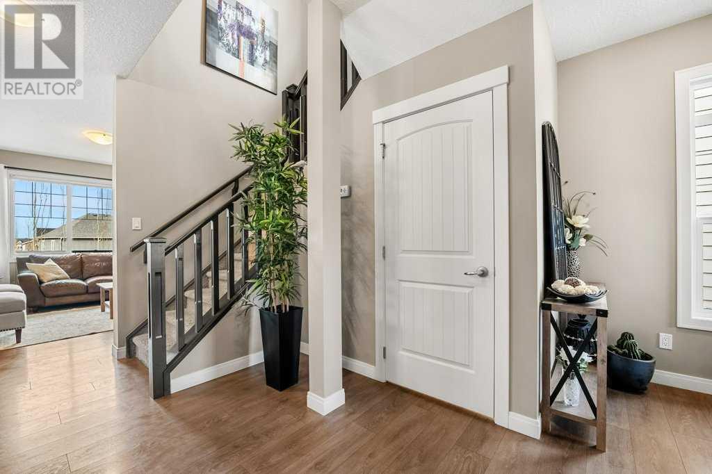 102 Masters Point Se, Calgary, Alberta  T3M 2B3 - Photo 6 - A2199707