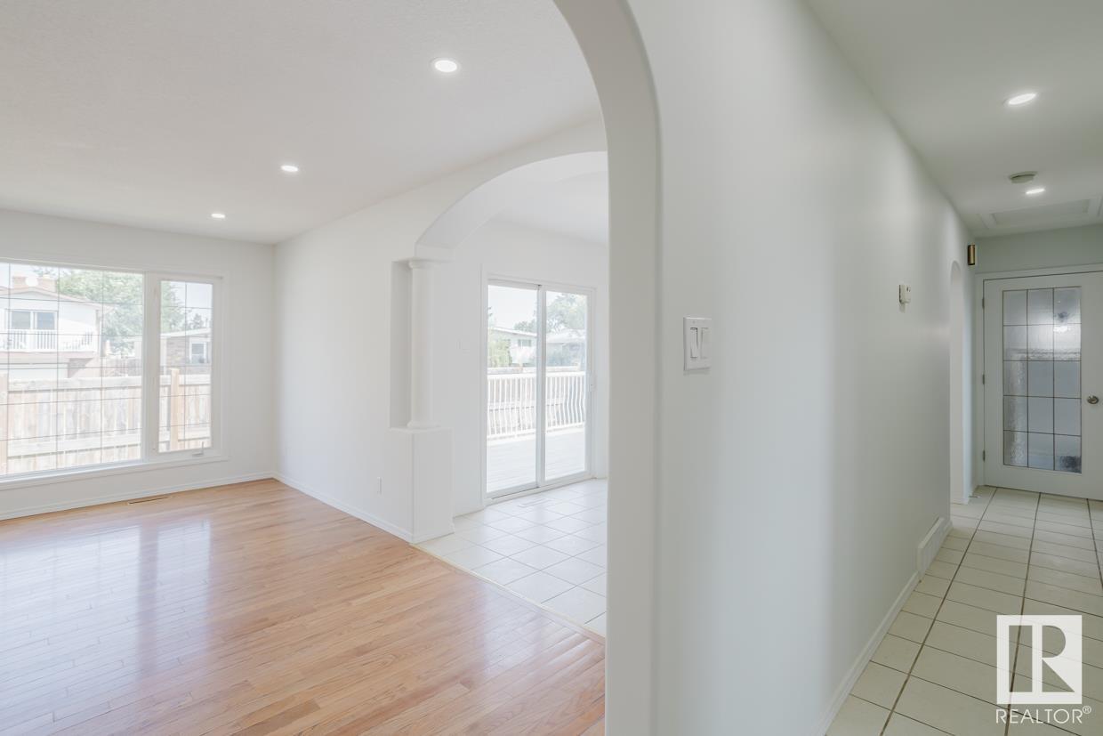 9307 128 Av Nw, Edmonton, Alberta  T5E 0H3 - Photo 5 - E4441145