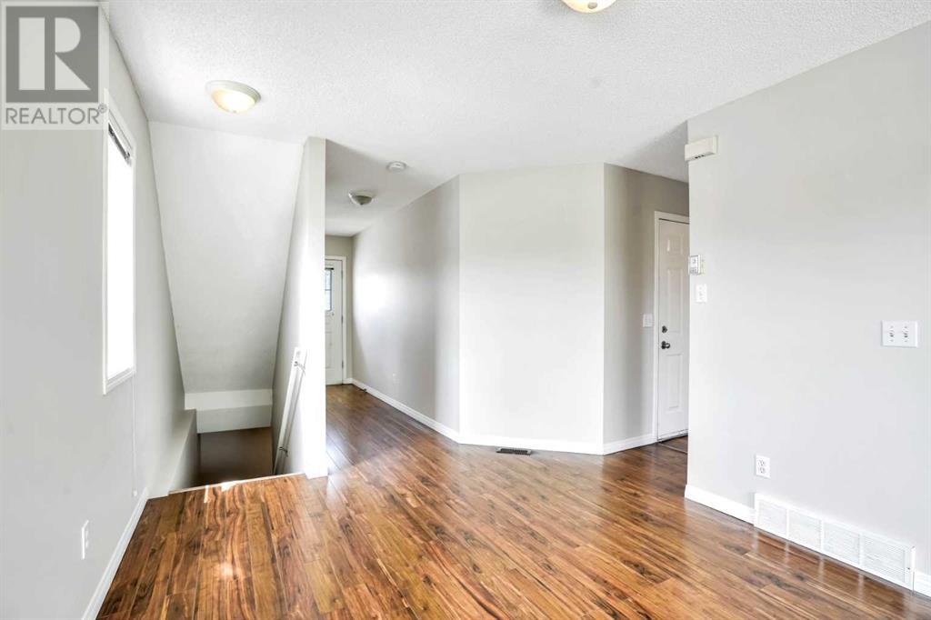 4 Citadel Point Nw, Calgary, Alberta  T3G 5L2 - Photo 5 - A2228317