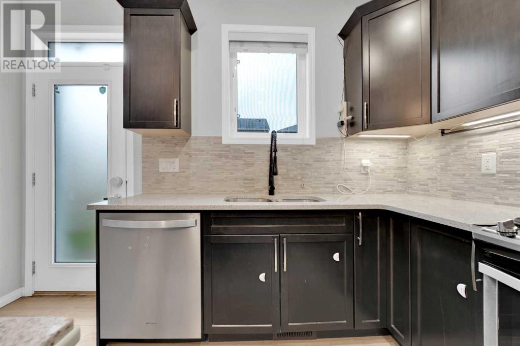 226 Carrington Circle Nw, Calgary, Alberta  T3P 0Y8 - Photo 8 - A2223843