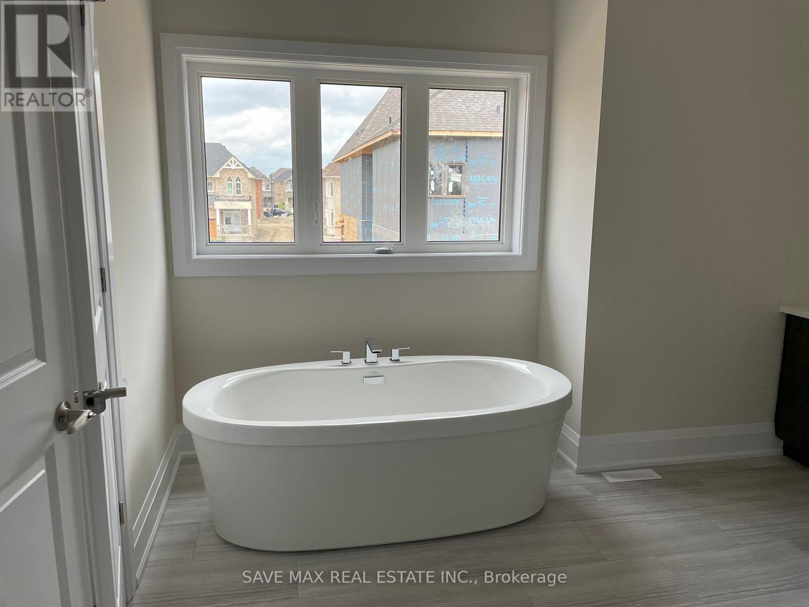 68 Stowmarket Street, Caledon, Ontario  L7C 3Y5 - Photo 17 - W12204882
