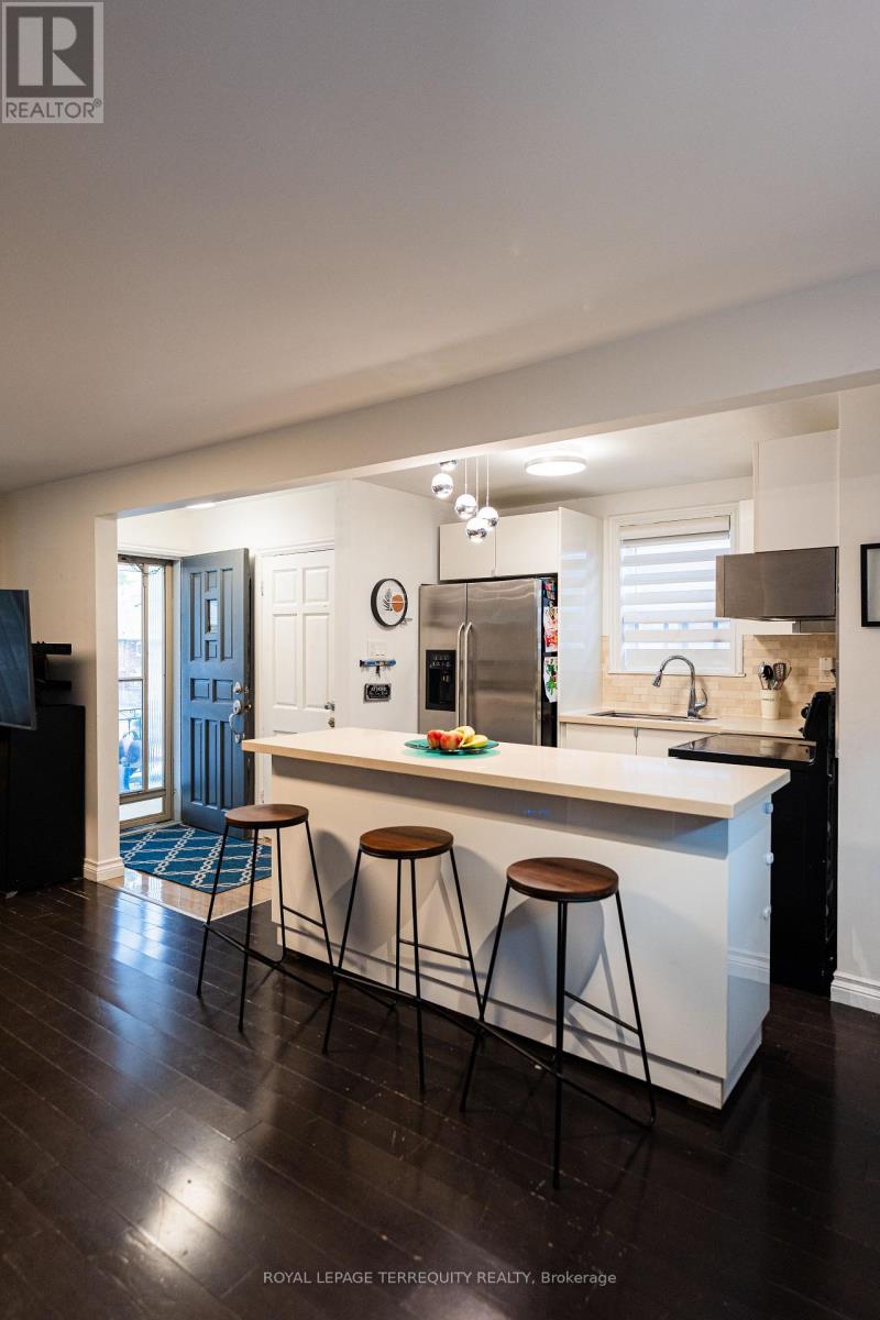 968 Castlefield Avenue, Toronto (Briar Hill-Belgravia), Ontario  M6B 1E2 - Photo 29 - W12204889