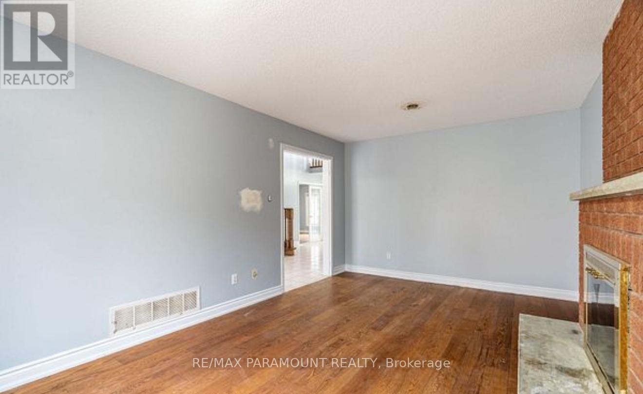 179 Kingknoll Drive, Brampton, Ontario  L6Y 4N6 - Photo 10 - W12204905