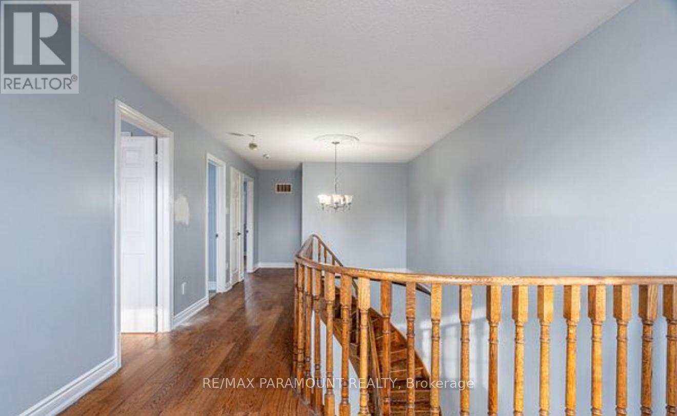 179 Kingknoll Drive, Brampton, Ontario  L6Y 4N6 - Photo 12 - W12204905