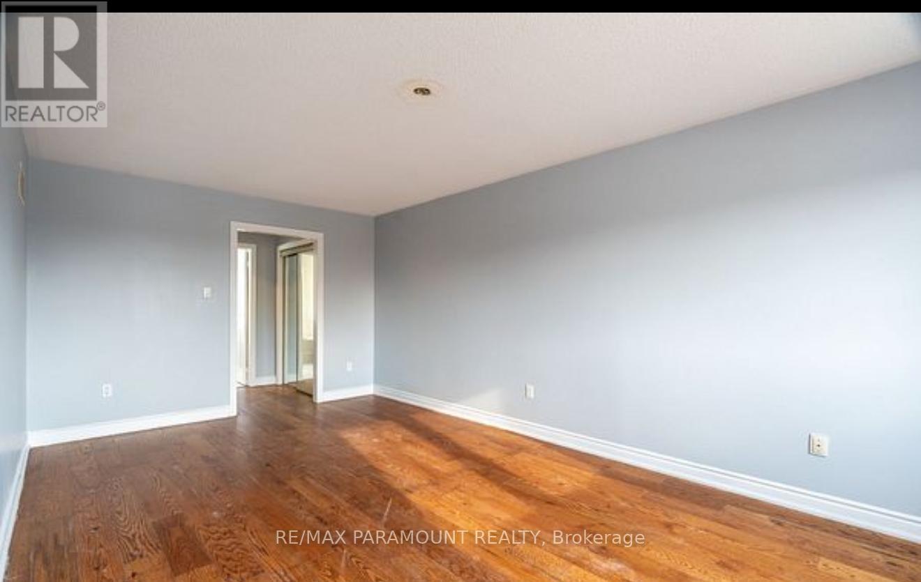 179 Kingknoll Drive, Brampton, Ontario  L6Y 4N6 - Photo 13 - W12204905