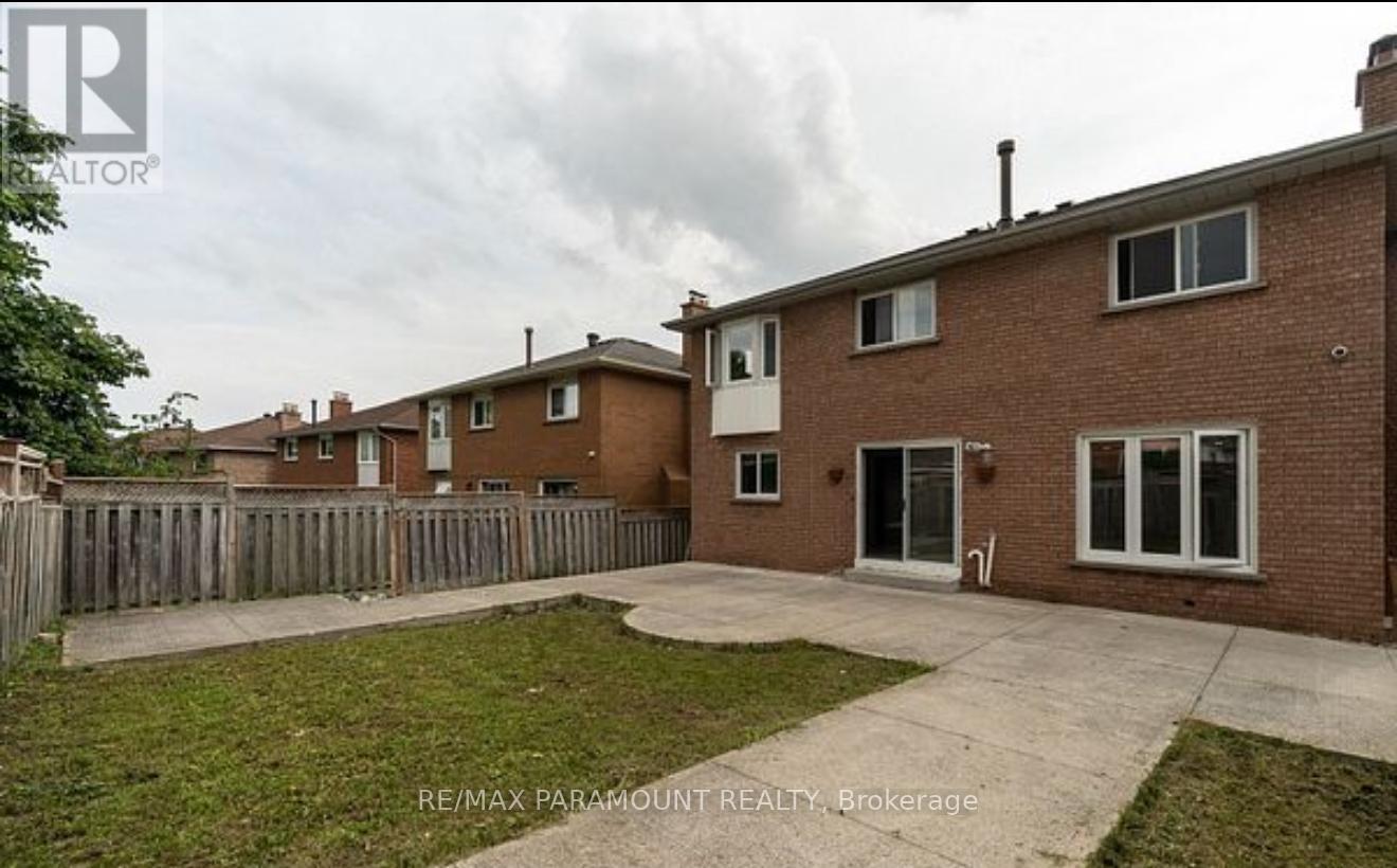 179 Kingknoll Drive, Brampton, Ontario  L6Y 4N6 - Photo 18 - W12204905