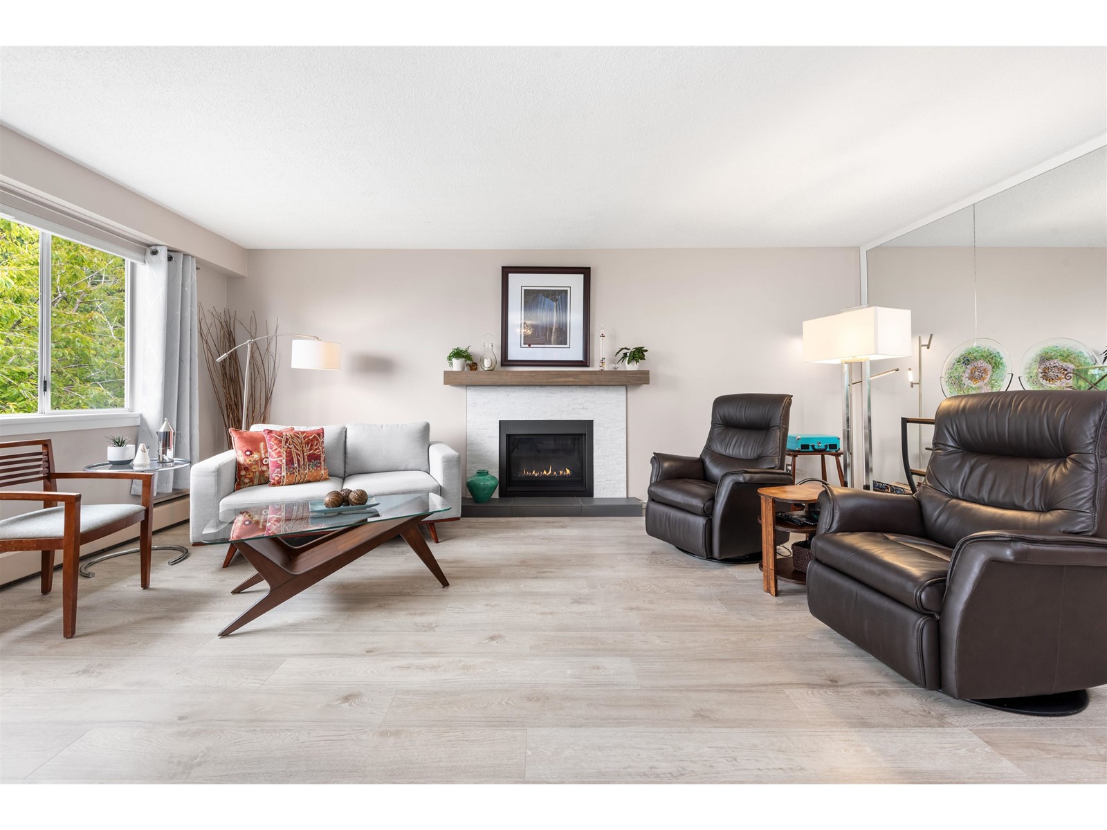 305 15010 Roper Avenue, White Rock, British Columbia  V4B 5A9 - Photo 6 - R3008332