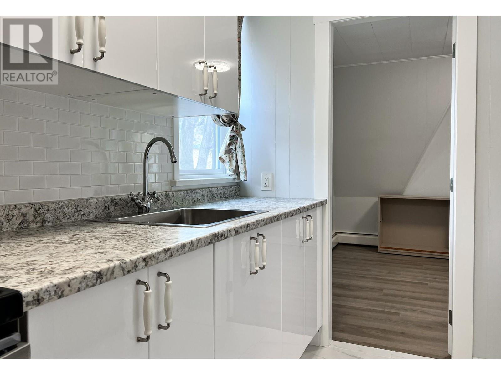 1560 Bay Avenue, Trail, British Columbia  V1R 4B3 - Photo 38 - 10344581