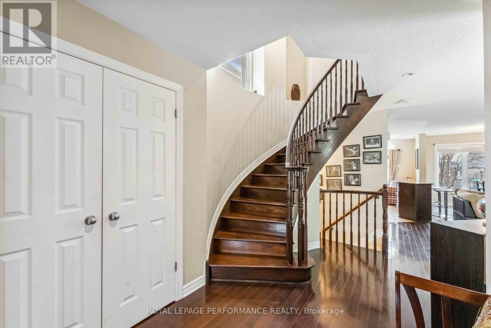 334 Harvest Valley Avenue, Ottawa, Ontario  K4A 0J6 - Photo 4 - X12204923