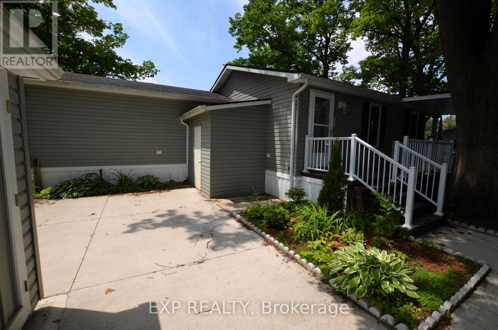 51 - 22790 Amiens Road, Middlesex Centre, Ontario  N0L 1R0 - Photo 4 - X11994801