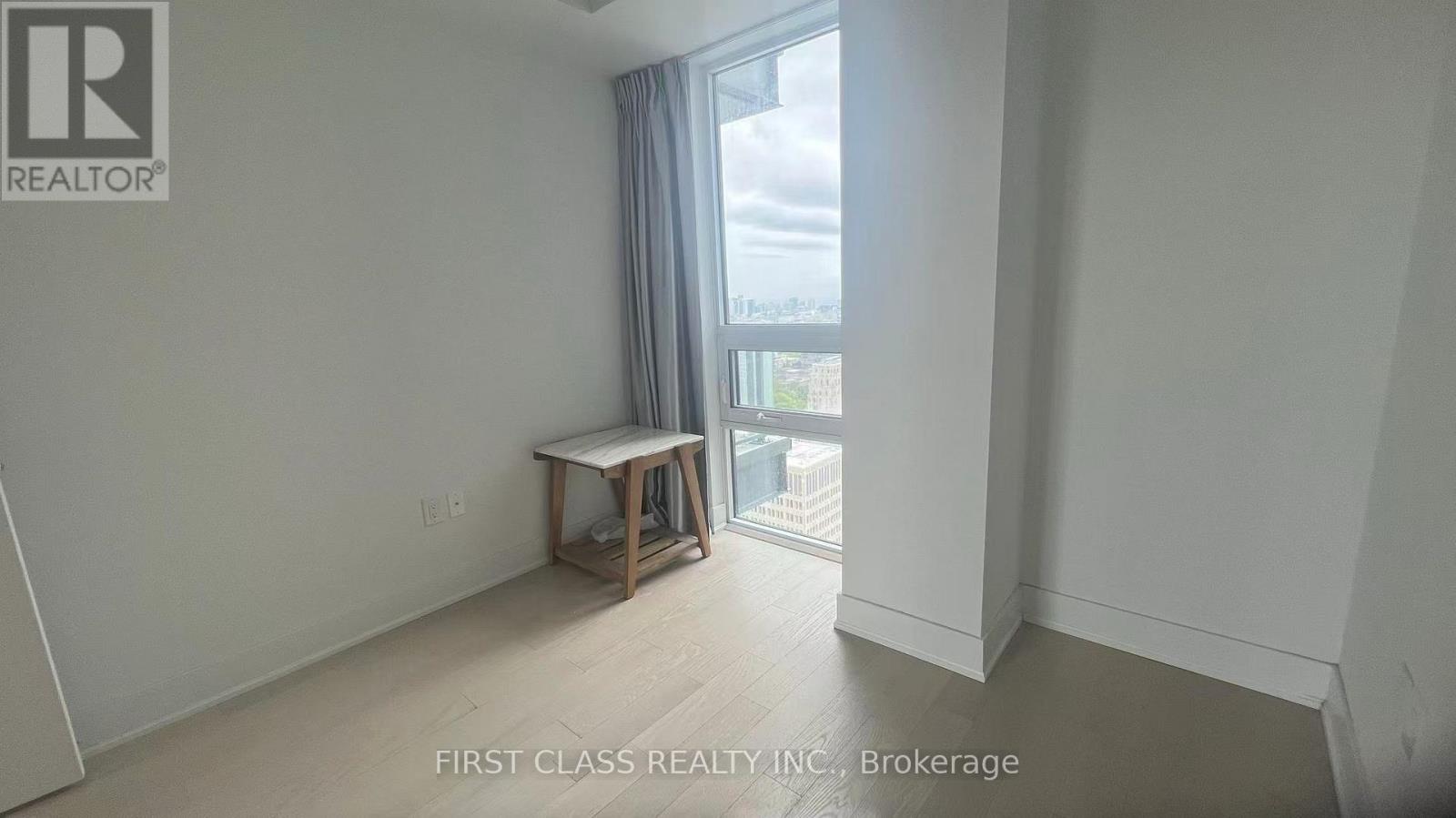 955 Bay Street, Toronto, Ontario  M5S 2A2 - Photo 2 - C12204907