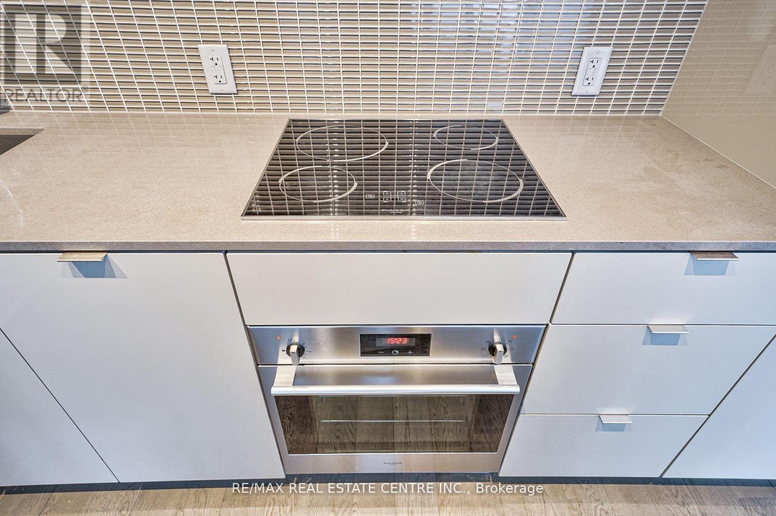 2605 - 7 Grenville Street, Toronto, Ontario  M4Y 1A1 - Photo 14 - C12204920