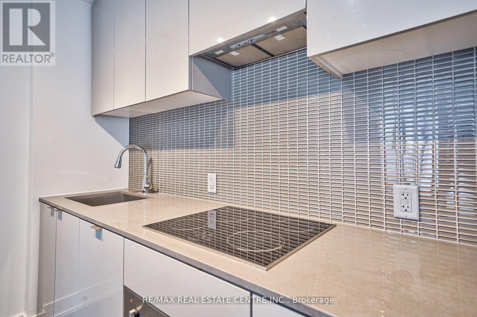 2605 - 7 Grenville Street, Toronto, Ontario  M4Y 1A1 - Photo 15 - C12204920