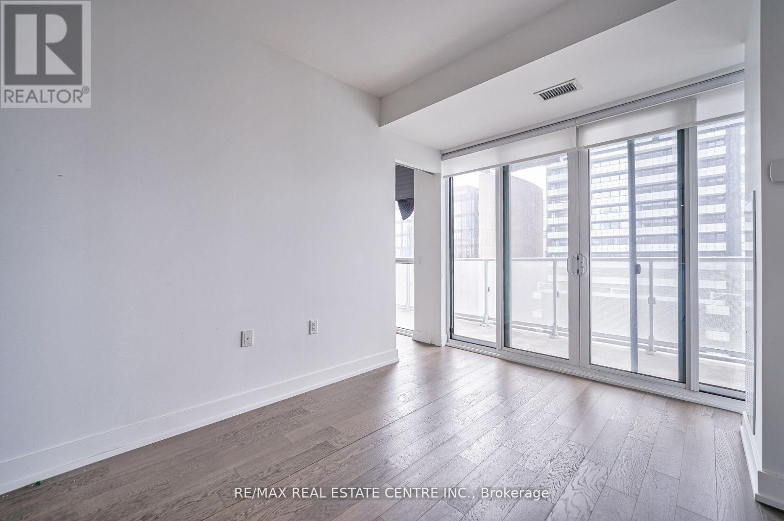 2605 - 7 Grenville Street, Toronto, Ontario  M4Y 1A1 - Photo 18 - C12204920