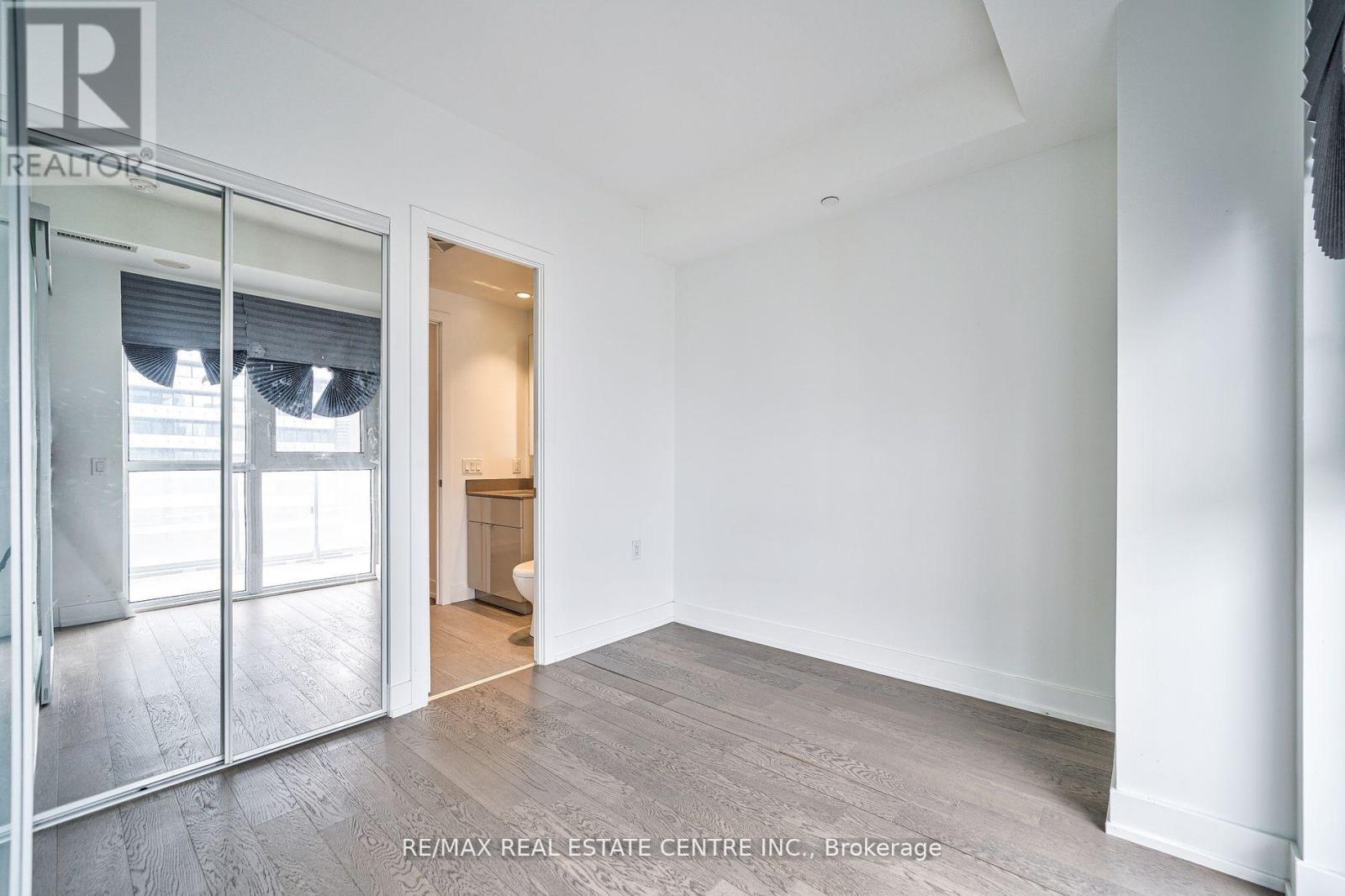 2605 - 7 Grenville Street, Toronto, Ontario  M4Y 1A1 - Photo 21 - C12204920