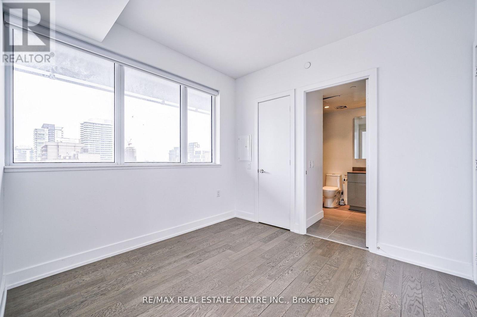 2605 - 7 Grenville Street, Toronto, Ontario  M4Y 1A1 - Photo 27 - C12204920