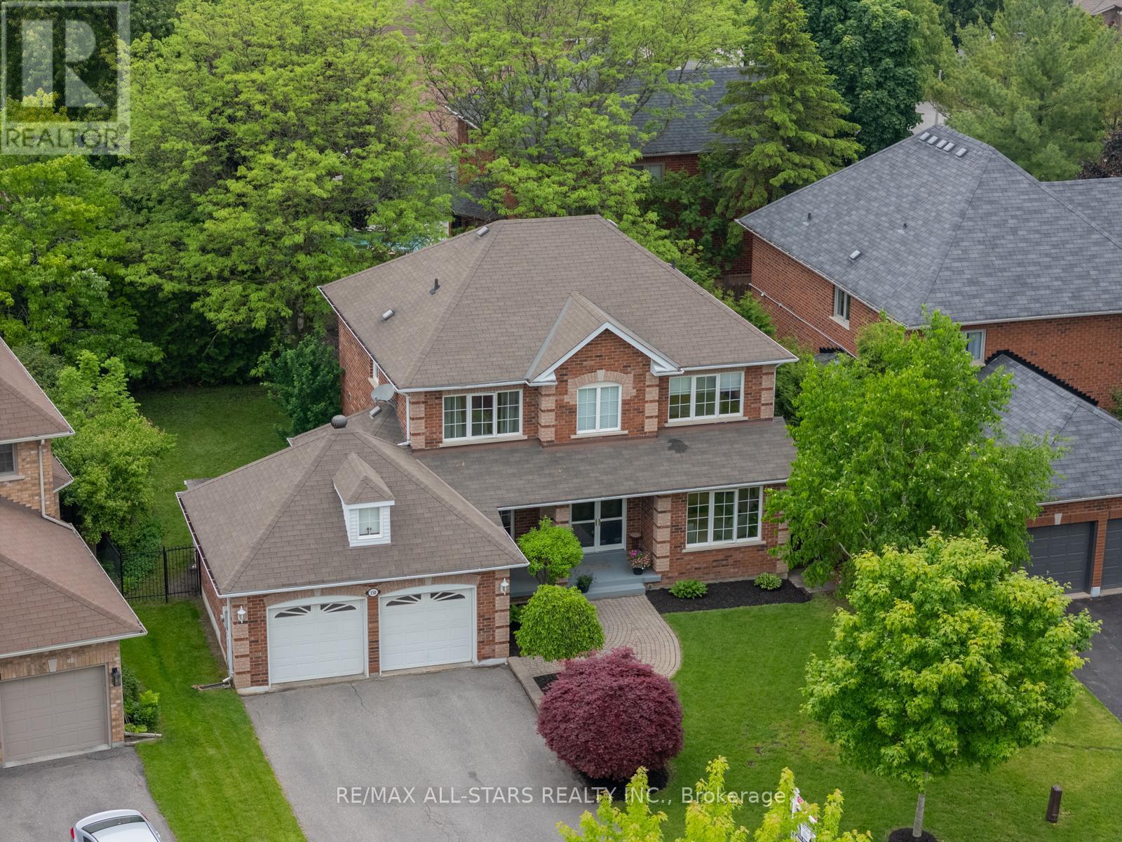 150 Park Drive, Whitchurch-Stouffville, Ontario  L4A 1J6 - Photo 3 - N12204913
