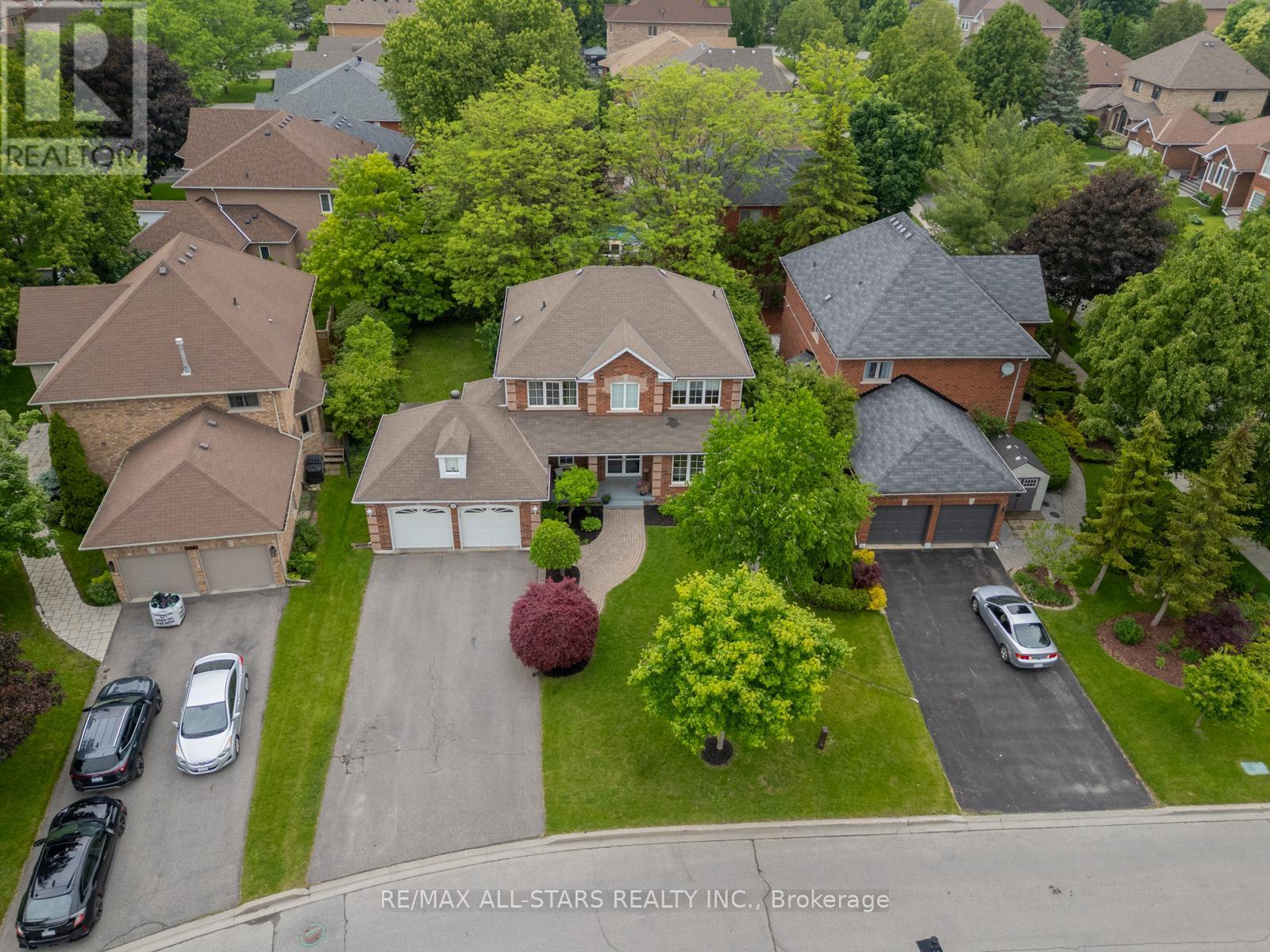 150 Park Drive, Whitchurch-Stouffville, Ontario  L4A 1J6 - Photo 4 - N12204913