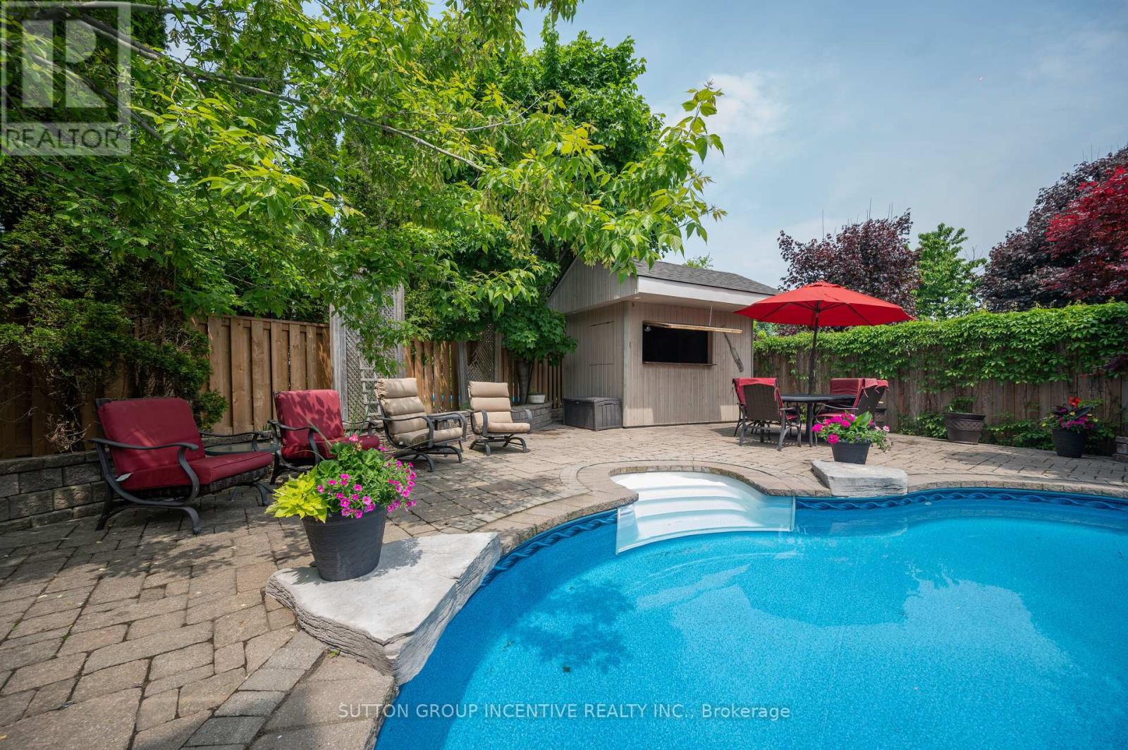 10 Gordon Court, Barrie, Ontario  L4N 7A4 - Photo 10 - S12204932
