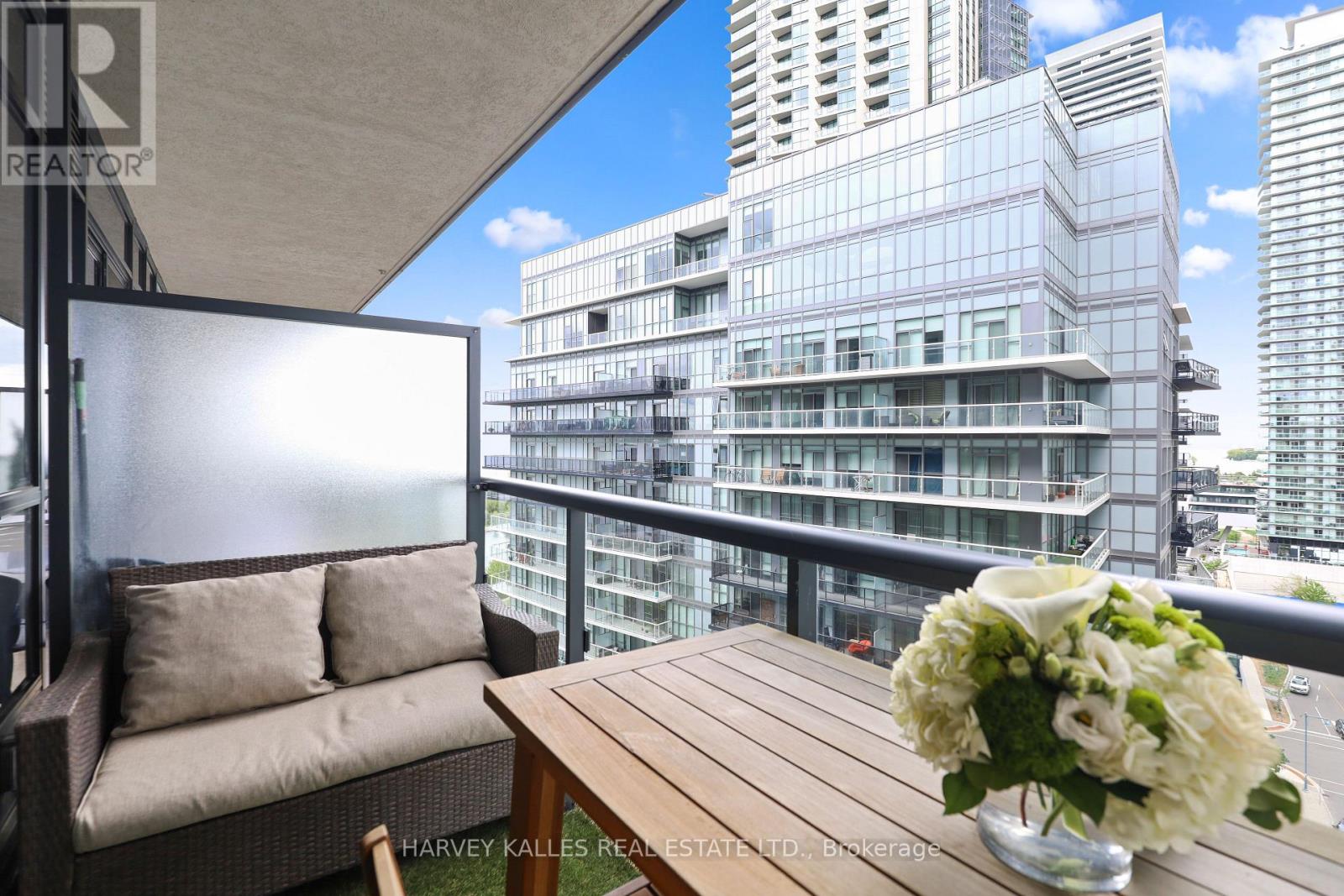 1403 - 39 Annie Craig Drive, Toronto, Ontario  M8V 0H1 - Photo 17 - W12204934