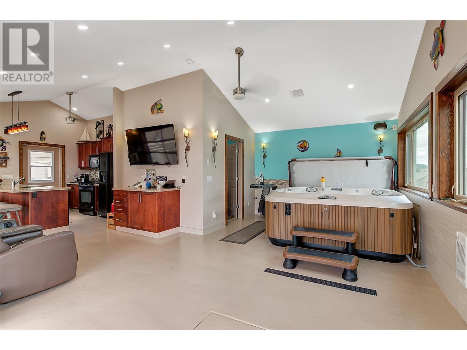 11718 Middleton Road, Lake Country, British Columbia  V4V 1G9 - Photo 40 - 10351304