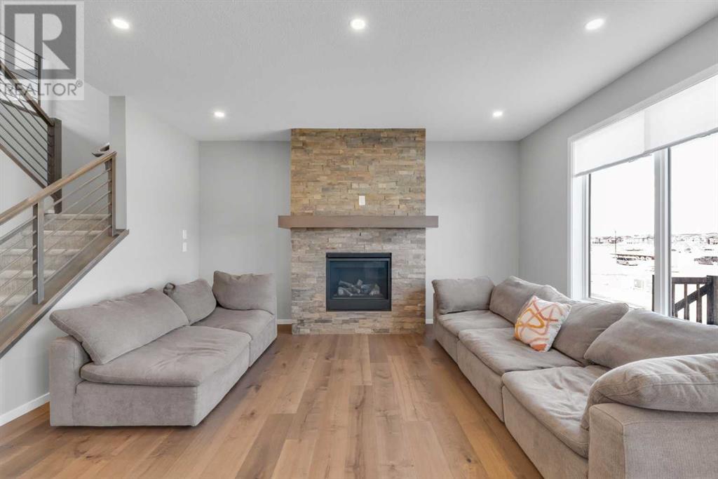 169 Carringwood Close Nw, Calgary, Alberta  T3P 2B2 - Photo 7 - A2211168