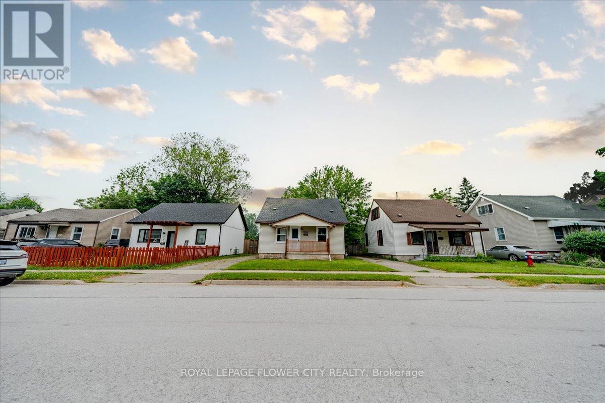 Property at 6143 CHURCHILL STREET image 4