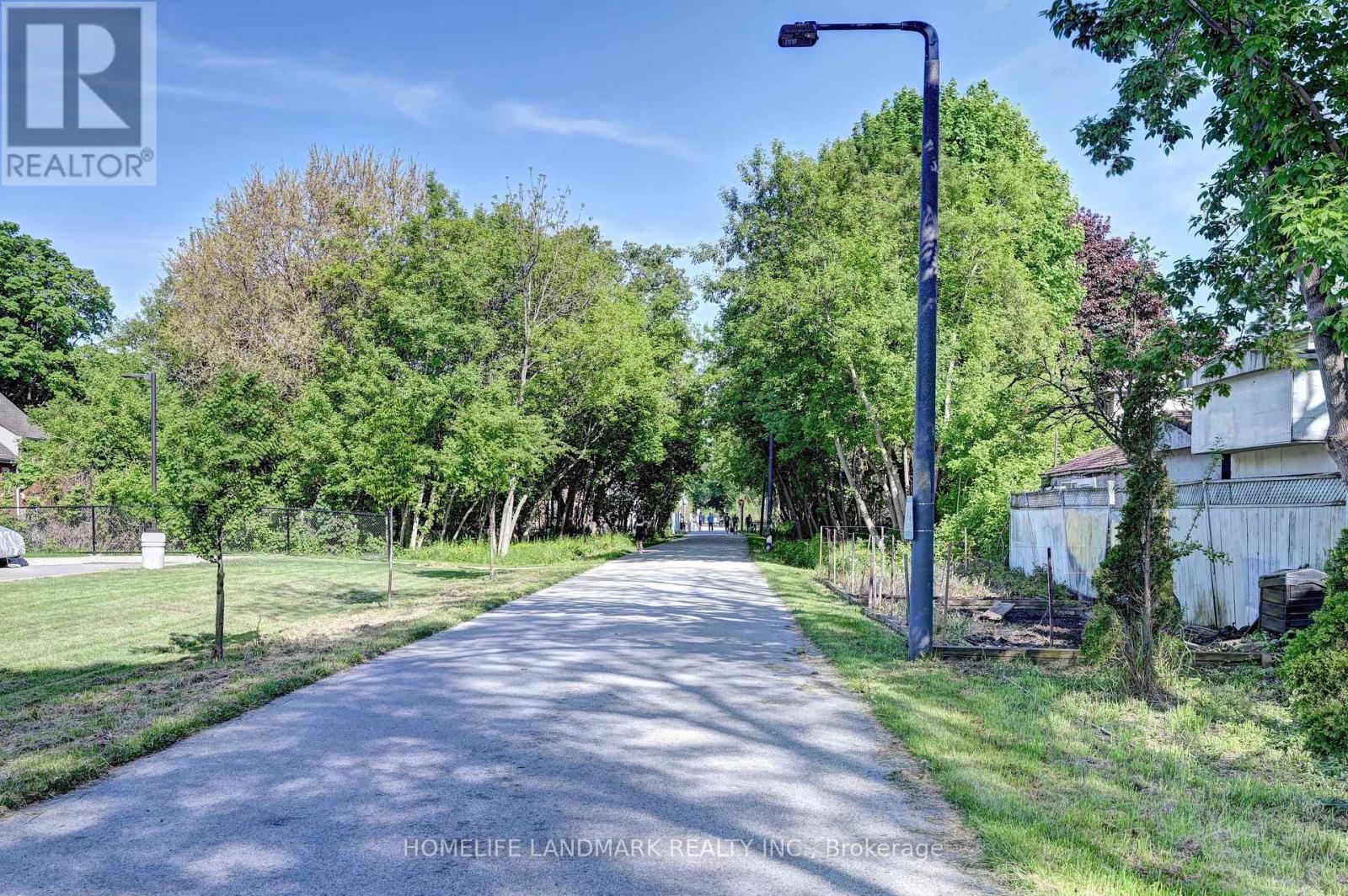 301 - 77 Leland Street W, Hamilton, Ontario  L8S 3A1 - Photo 39 - X12204937
