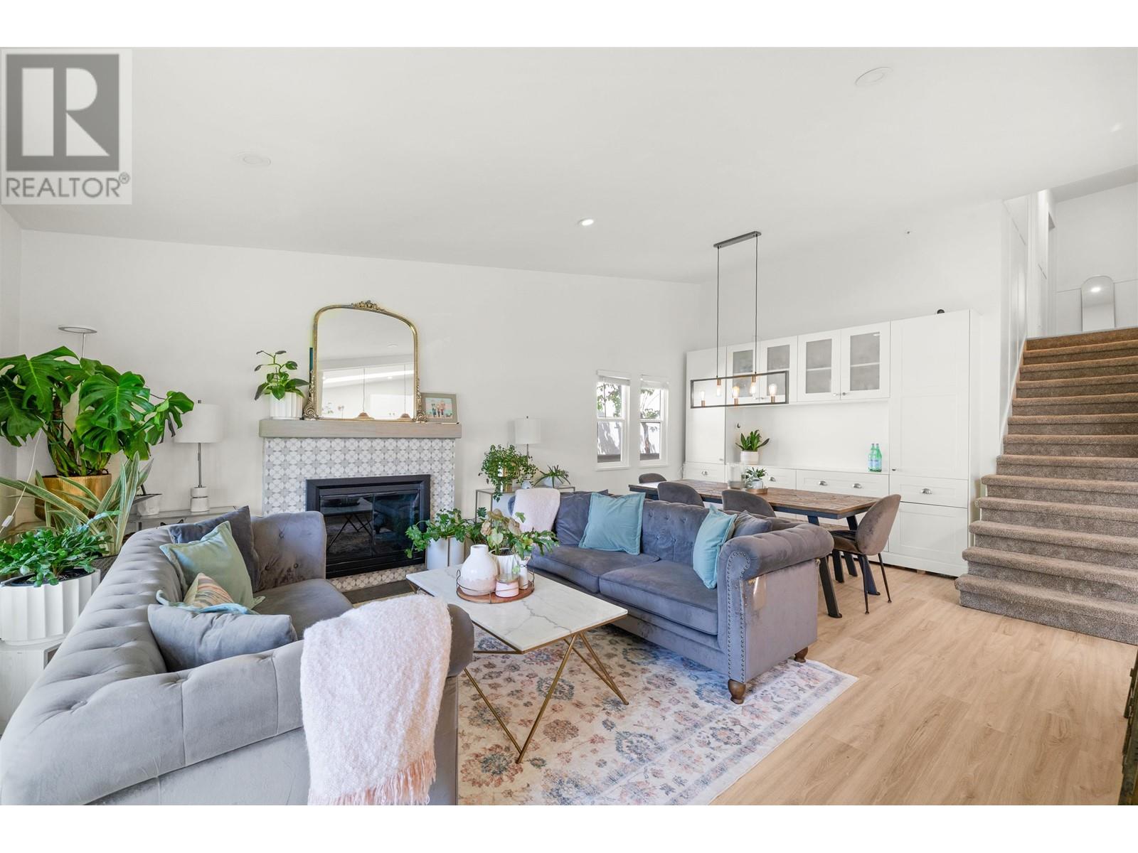 Property at 3456 VINCENT STREET image 4