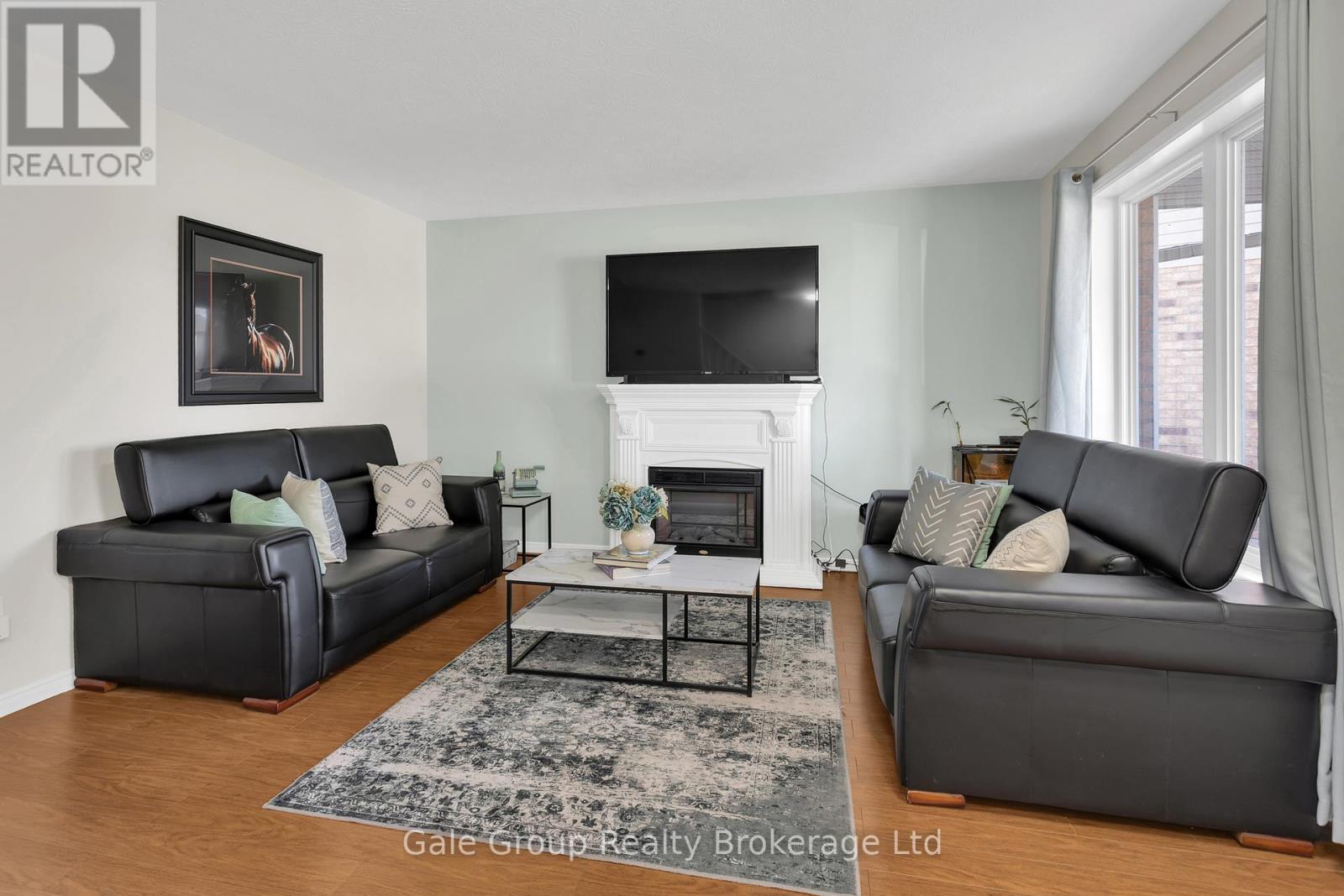 Property at 27 CRUSOE PLACE image 2