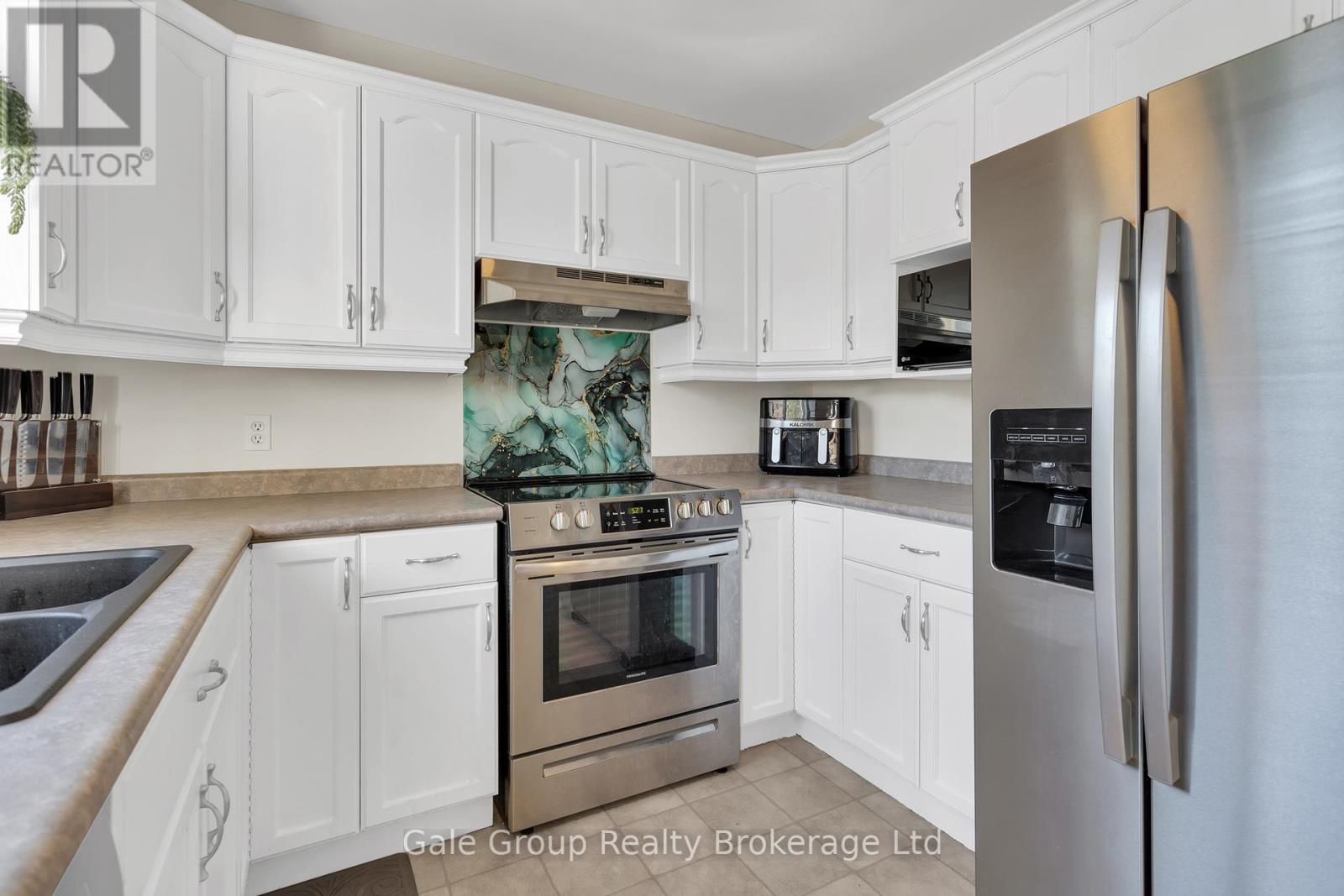 27 Crusoe Place, Ingersoll, Ontario  N5C 4G2 - Photo 8 - X12204967