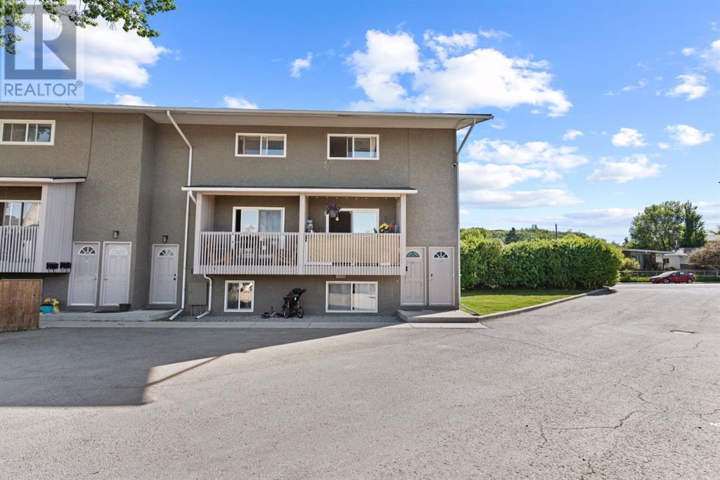 Property at 19, 8112 36 Avenue NW image 1