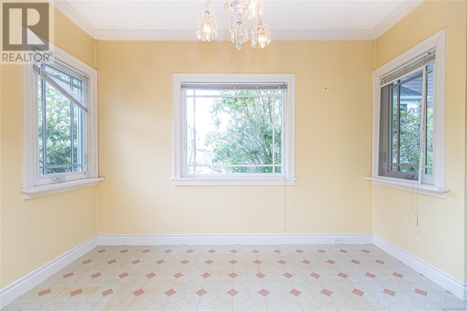 Property at 2719 Richmond Rd image 4