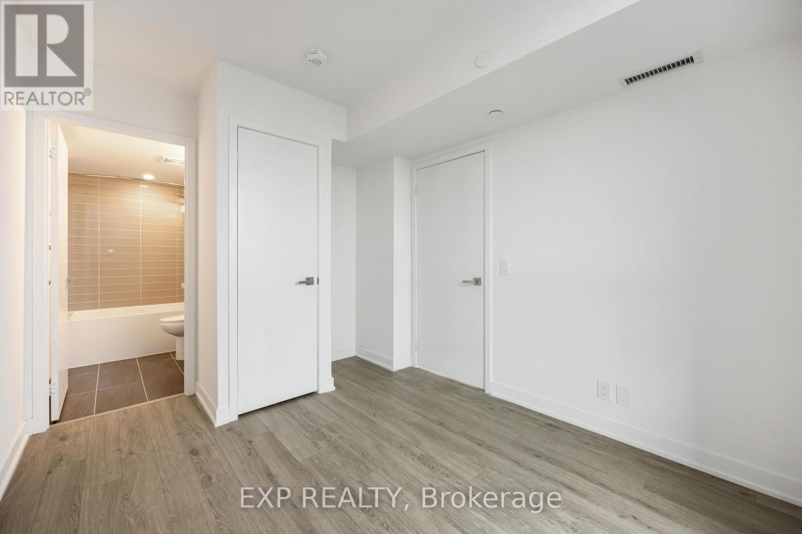 219 - 30 Tretti Way, Toronto, Ontario  M3H 0E3 - Photo 18 - C12204954