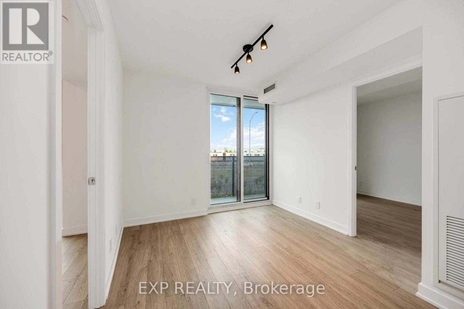 219 - 30 Tretti Way, Toronto, Ontario  M3H 0E3 - Photo 8 - C12204954