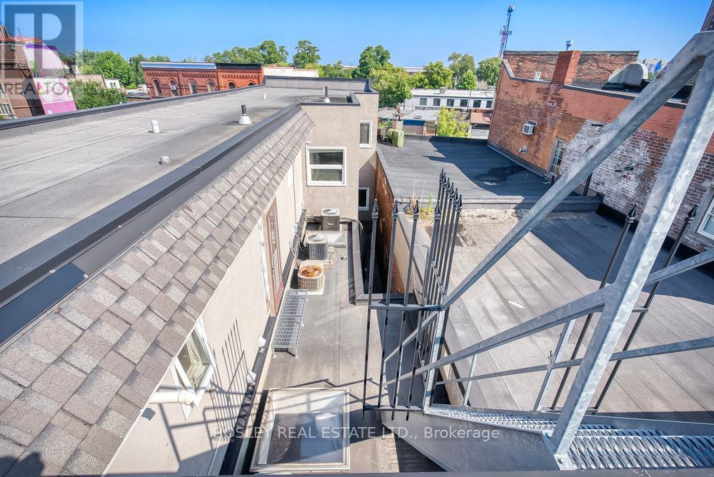 2909 Dundas Street W, Toronto, Ontario  M6P 1Z1 - Photo 17 - W12204952